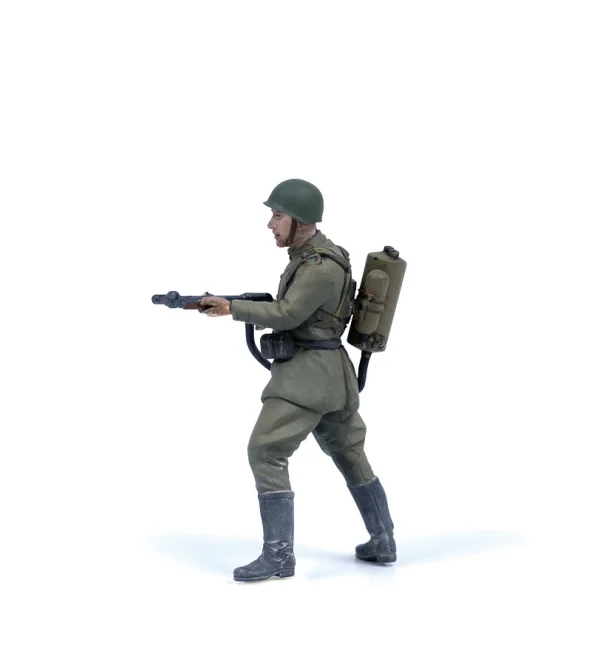 Soviet Infantry Berlin 1945 — image 5 of 7