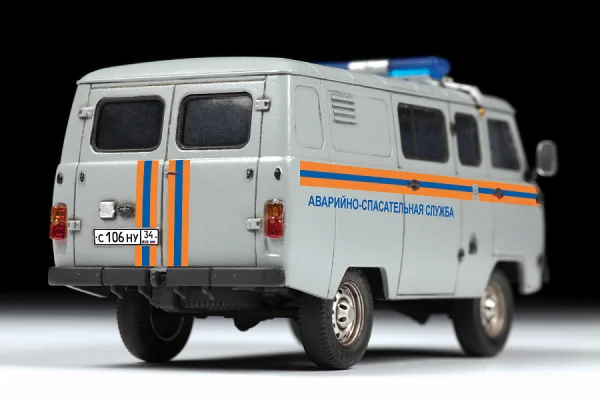Zvesda Uaz 3909 Emergency Service Vehicle — image 7 of 9