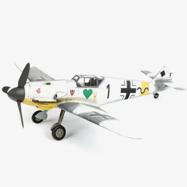 Zvezda Messerschmitt BF-109 F4 — image 10 of 11