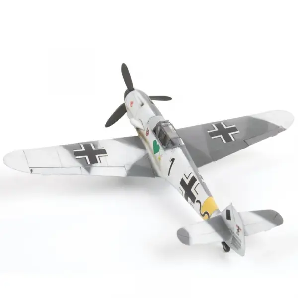 Zvezda Messerschmitt BF-109 F4 — image 9 of 11
