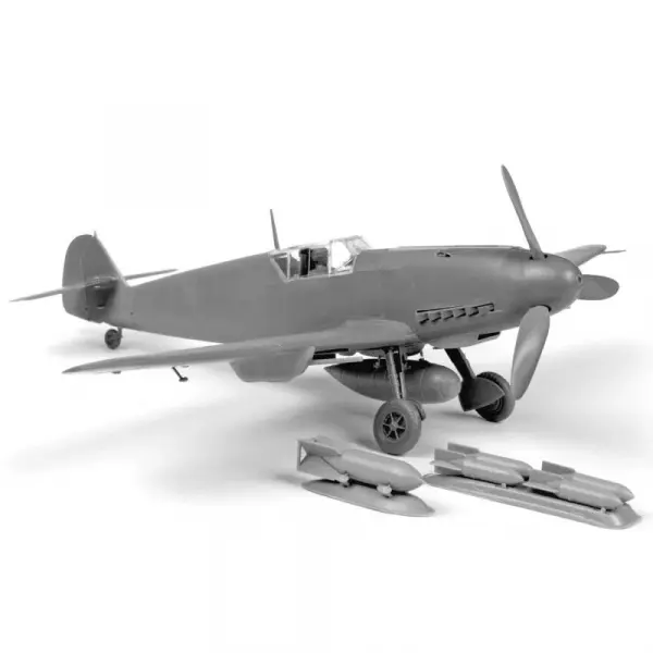 Zvezda Messerschmitt BF-109 F4 — image 6 of 11