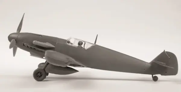 Zvezda Messerschmitt BF-109 F4 — image 3 of 11