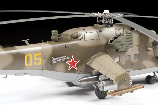 Zvezda Mil-Mi 24 V/Vp &mdash; image 7 of 9