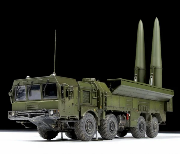 Zvesda Iskander Ballistic Missile Launcher — image 5 of 8