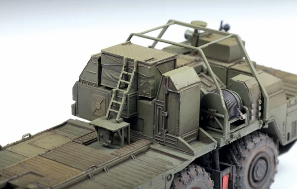 Zvesda S-400 Triumf Missile System — image 5 of 8