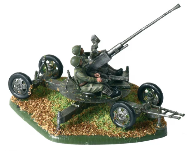Zvezda Soviet Anti-Aircraft Gun With Crew — image 5 of 7