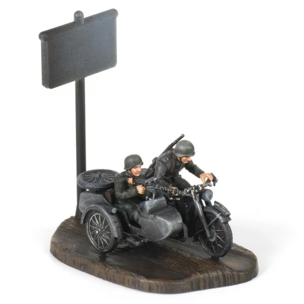 Zvezda German Motorcycle R-12 — image 7 of 7