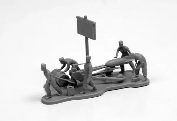 Zvezda German Luftwaffe Ground Crew — image 4 of 4