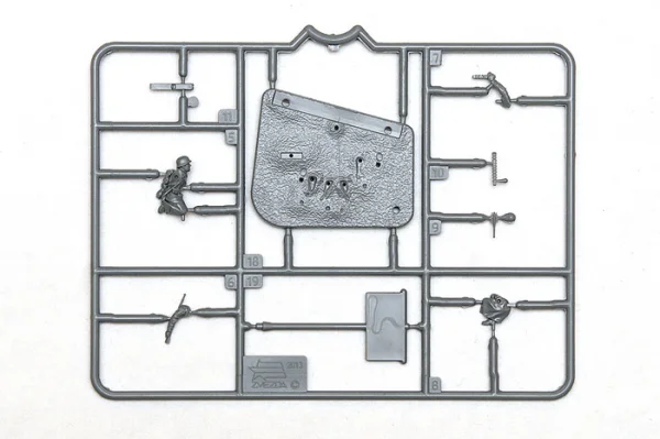 Zvesda 1/72 German Machine Gun W/Crew — image 8 of 9