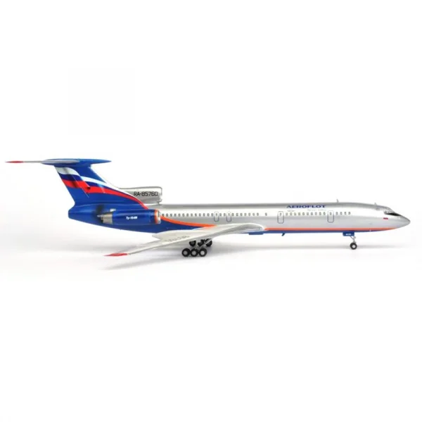 Zvesda Tu-154M Russian Airliner — image 4 of 8