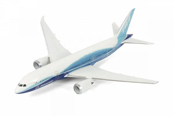 Zvesda 1:144 Boeing 787 Dreamliner — image 4 of 7