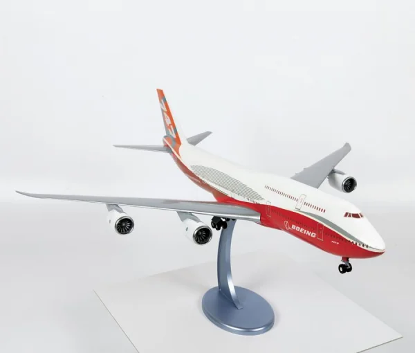 Zvezda Boeing 747-8 — image 6 of 7
