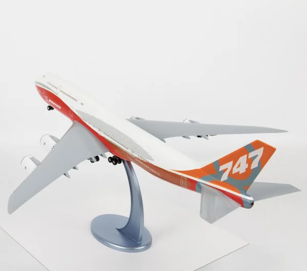 Zvezda Boeing 747-8 — image 7 of 7