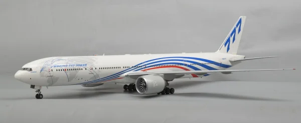 Zvezda Boeing 777-300Er — image 5 of 9