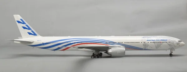 Zvezda Boeing 777-300Er — image 7 of 9