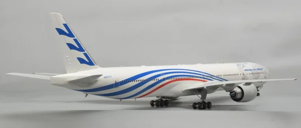 Zvezda Boeing 777-300Er — image 8 of 9