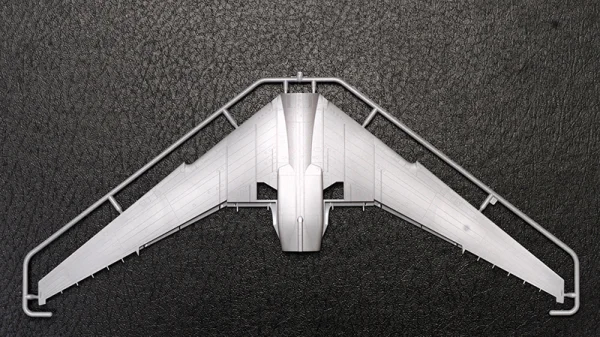 Zvezda 1:144 Ilyushin Il-62M — image 5 of 16