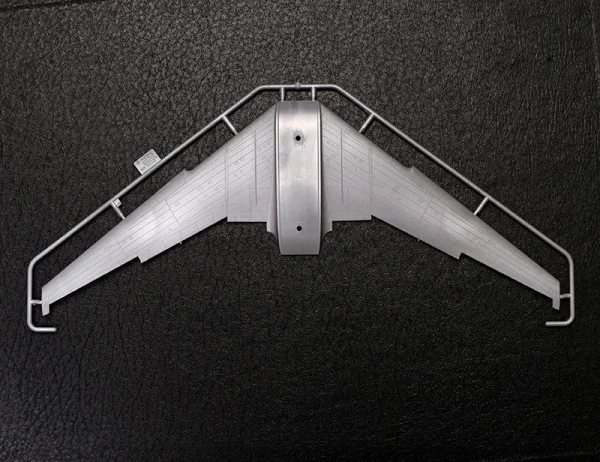 Zvezda 1:144 Ilyushin Il-62M — image 4 of 16