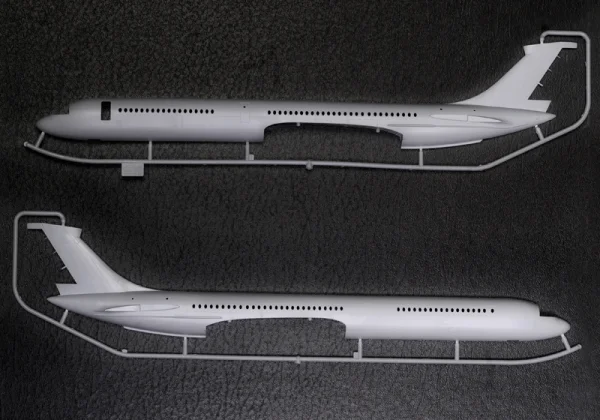 Zvezda 1:144 Ilyushin Il-62M — image 16 of 16
