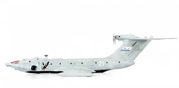 Zvezda 1:144 Ekranoplan A-90 — image 4 of 7