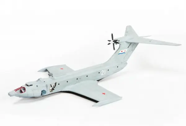 Zvezda 1:144 Ekranoplan A-90 — image 5 of 7