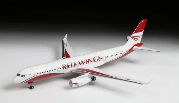 Zvezda Boeing 737 Max 8 — image 4 of 6