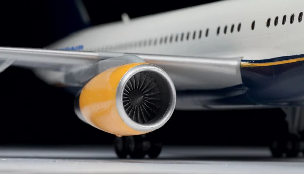 Zvesda Boeing 757-200 — image 5 of 10