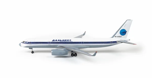 Tupolev Tu-214 Civil Airliner — image 9 of 12