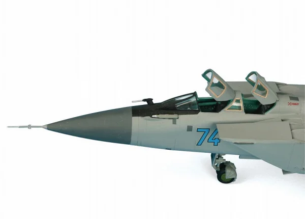Zvezda Mig-31 Fighter Interceptor — image 2 of 7