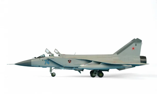 Zvezda Mig-31 Fighter Interceptor — image 5 of 7
