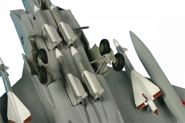 Zvezda Mig-31 Fighter Interceptor — image 6 of 7