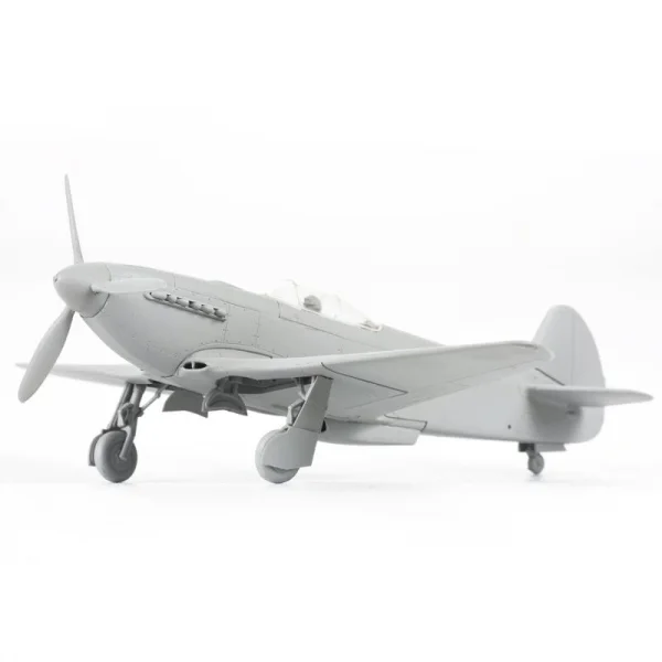 Zvezda Yak-3 Soviet Fighter — image 3 of 9