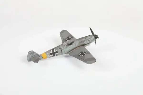 Zvezda Messerschmitt B-109 F2 — image 9 of 11