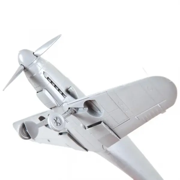 Zvezda Messerschmitt B-109 F2 — image 4 of 11