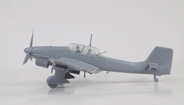 Zvesda 1/72 Junkers Ju-87B2 — image 2 of 6