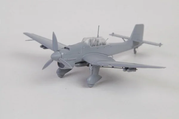 Zvesda 1/72 Junkers Ju-87B2 — image 3 of 6