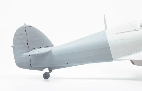 Zvesda Hawker Hurricane Mk II C — image 4 of 9
