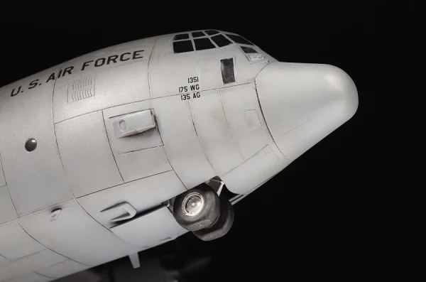 Zvesda Hercules C-130J — image 5 of 9