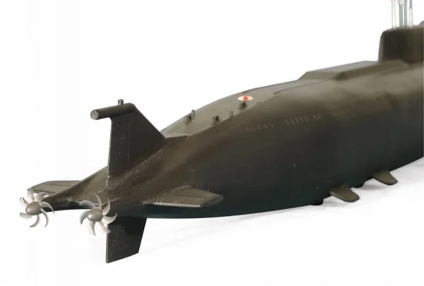 Zvesda Kursk Submarine 1/350 — image 6 of 7