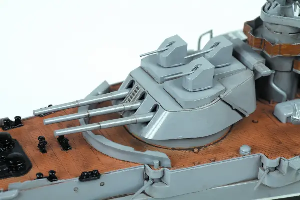 Zvezda 1/350 Battleship Marat — image 6 of 10