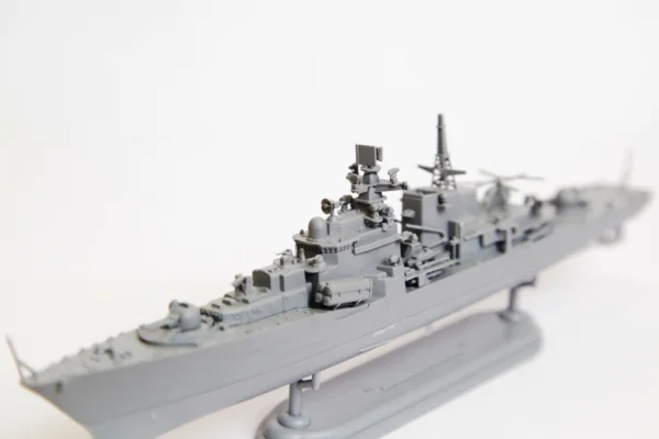 Zvezda 1/700 Russian Destroyer Sovremenny — image 4 of 7