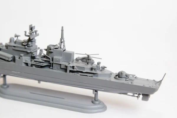 Zvezda 1/700 Russian Destroyer Sovremenny — image 7 of 7