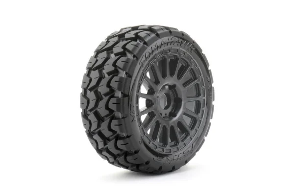 Jetko Extreme Tomahawk 1:8 Buggy Belted Tyres on Black Wheels 17mm Hex (2)