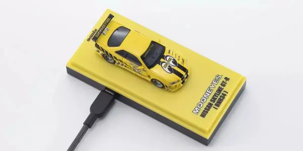 Kyosho MOTN LED System 1:64 Skyline GT-R (R34) Mooneyes 2 — image 4 of 7