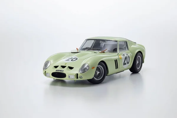 Kyosho 1:18 Ferrari 250 GTO Le Mans 24H DNF 1962 Nr.20 — image 1 of 7