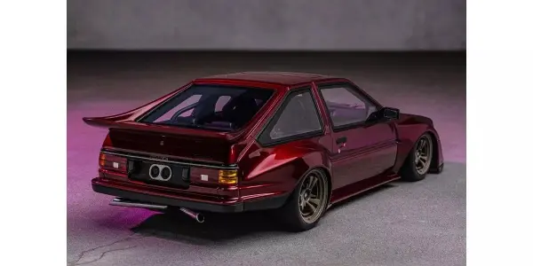 Kyosho 1:18 Samurai Collection Toyota Trueno AE86 Khyzyl Saleem Red &mdash; image 2 of 5
