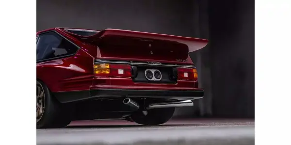 Kyosho 1:18 Samurai Collection Toyota Trueno AE86 Khyzyl Saleem Red &mdash; image 4 of 5