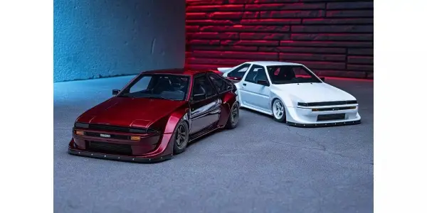 Kyosho 1:18 Samurai Collection Toyota Trueno AE86 Khyzyl Saleem White &mdash; image 7 of 7