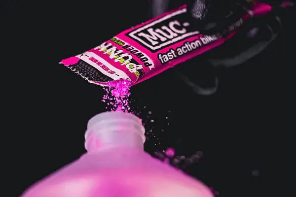 CML Racing Muc-Off Punk Powder Cleaner 4 Pack (Makes 4L Of Nano Tech) — image 4 of 4