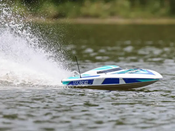 Pro Boat Sonicwake V2 36 — image 14 of 18